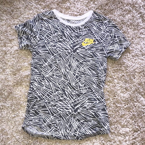 Nike Tops - Nike Dri-Fit